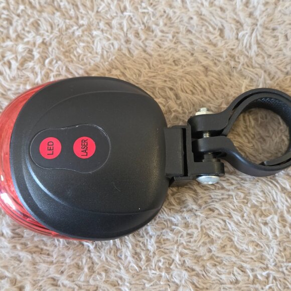 Bike Rear Light – 5 LED + 2 Laser, Seatpost Mount - Picture 2 of 5